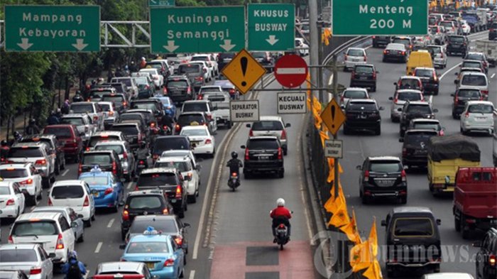 Tips Berkendara Aman Di Jalan Raya Yang Sibuk